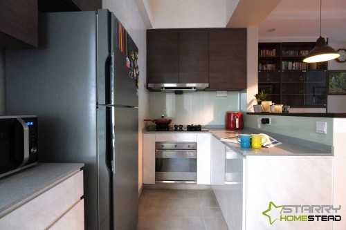 Modern Kitchen at 55 Sunrise Ave