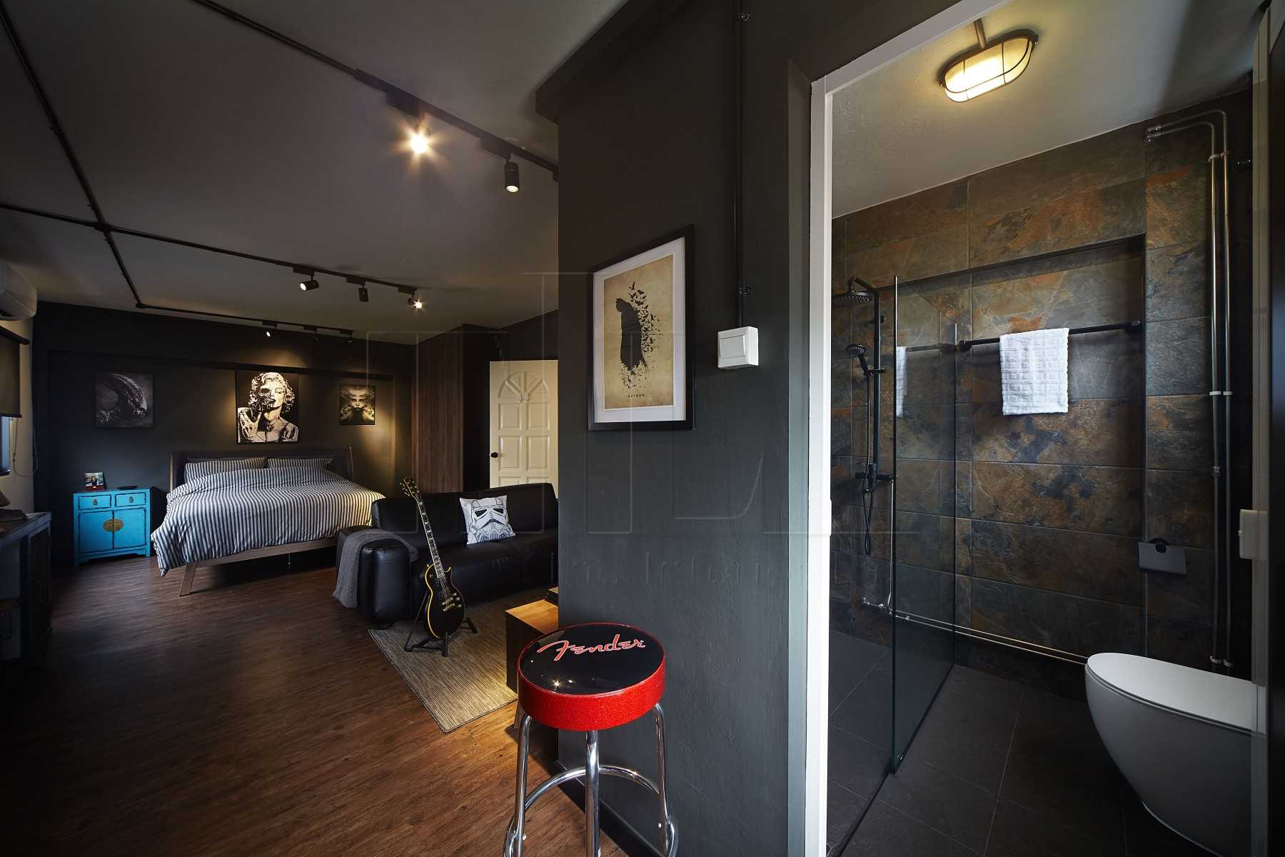 Eclectic Bathroom with Homogeneous Tiles and Bathroom Sinks