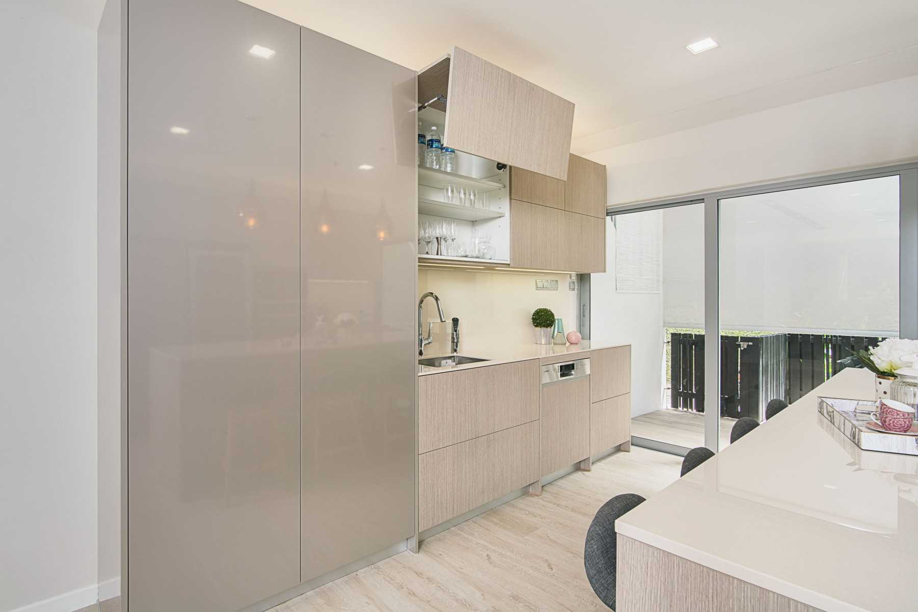 Contemporary Kitchen with Countertop and Kitchen Island