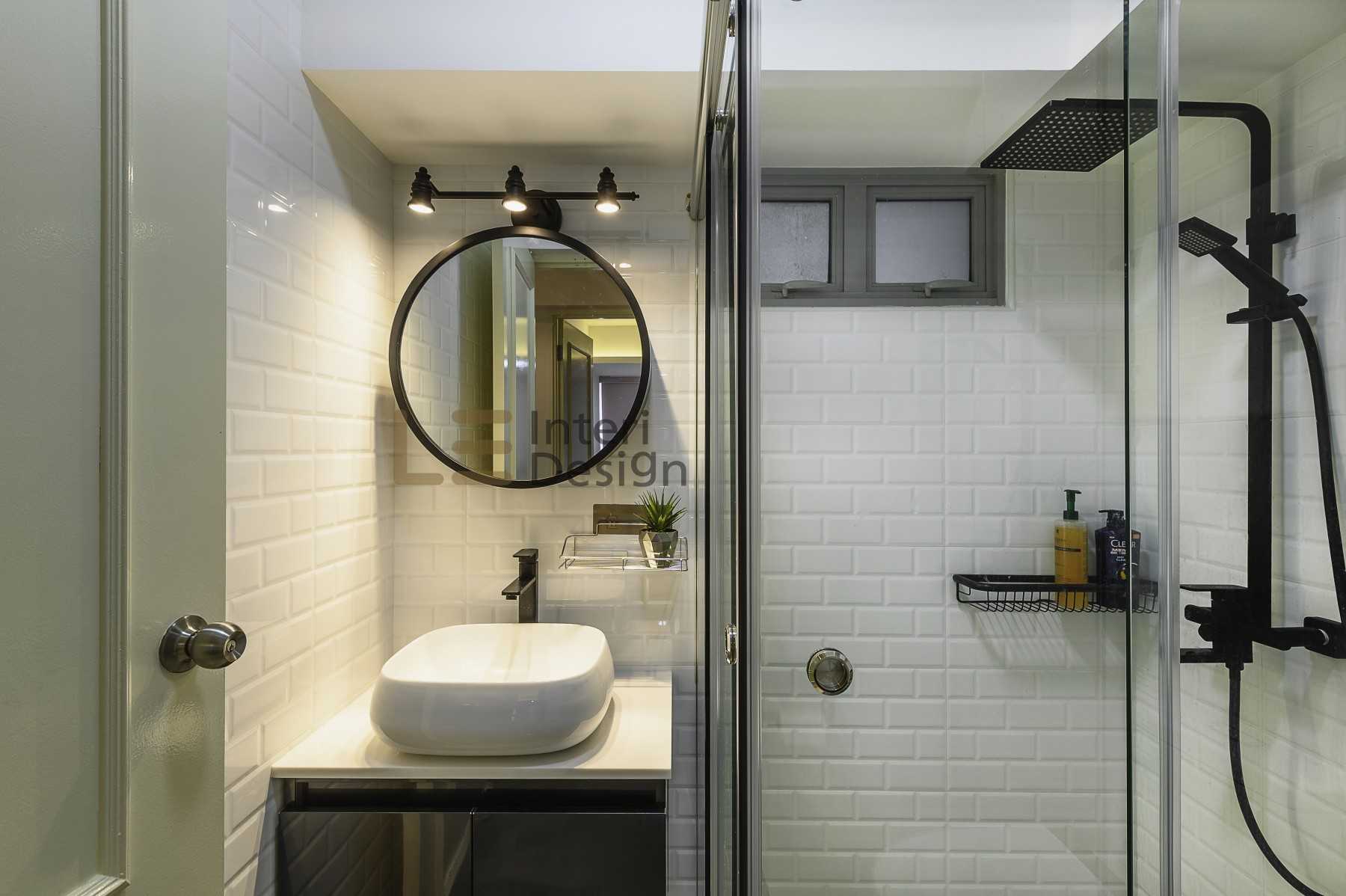 Contemporary Bathroom with Countertop and Homogeneous Tiles