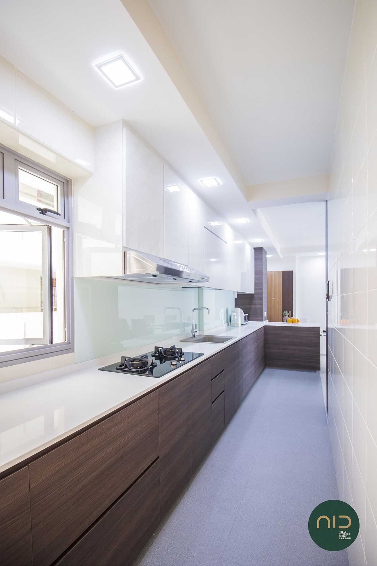 Modern Kitchen with Countertop and Homogeneous Tiles
