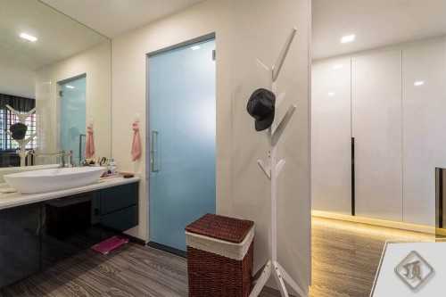 Contemporary at 740 Pasir Ris