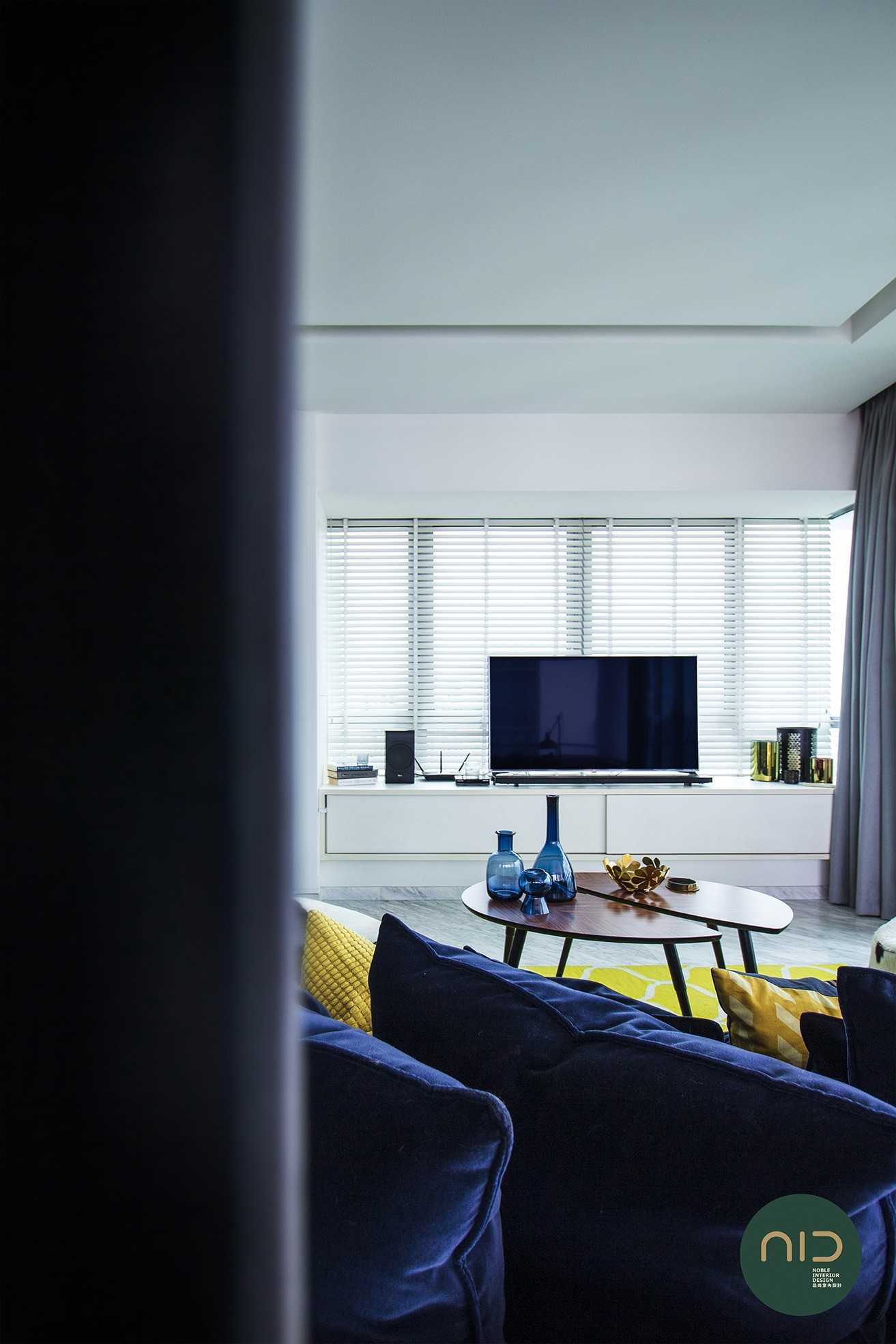 Modern Living Room with Sofa and Coffee Table