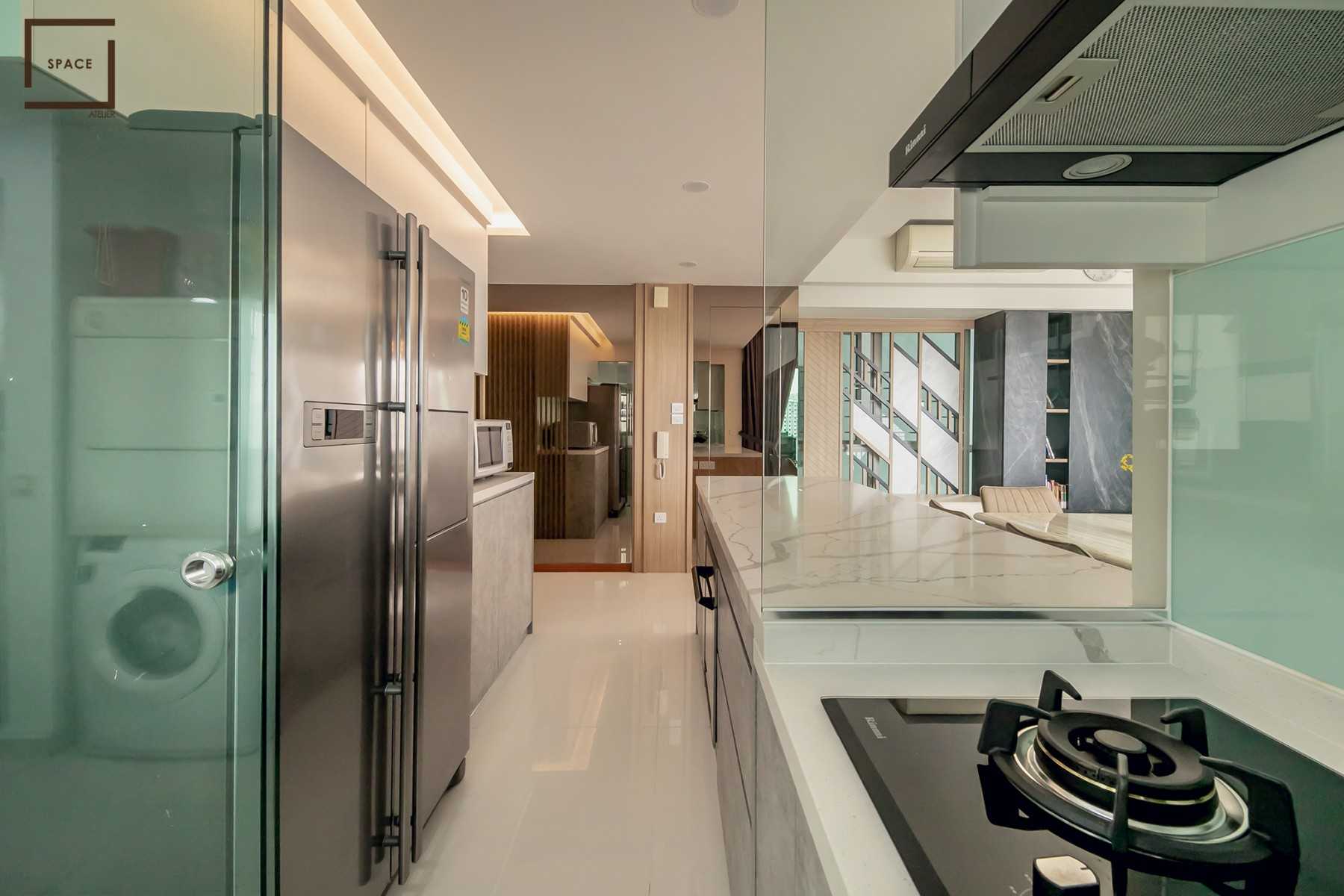 Contemporary Kitchen with Cupboard and Open Kitchen