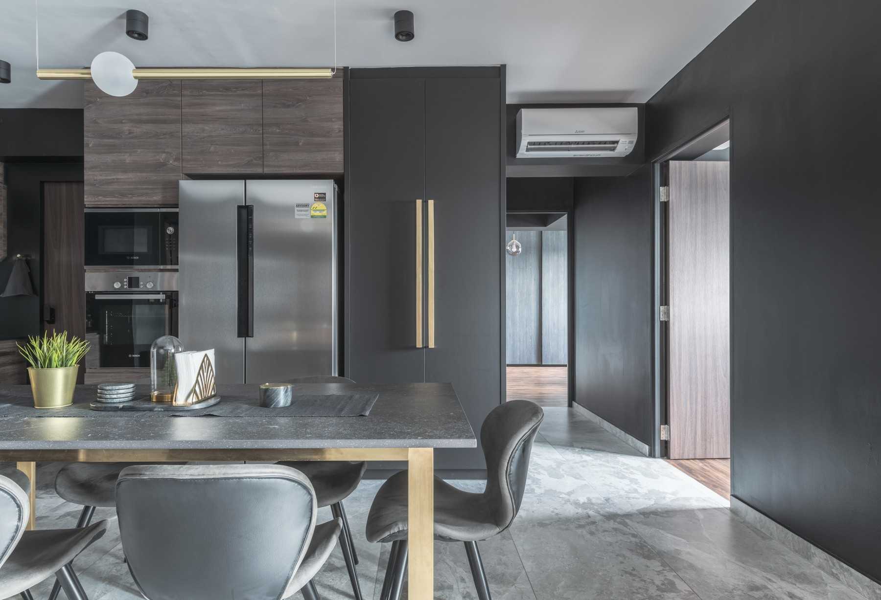 Contemporary Dining Room with Downlights and Dining Table