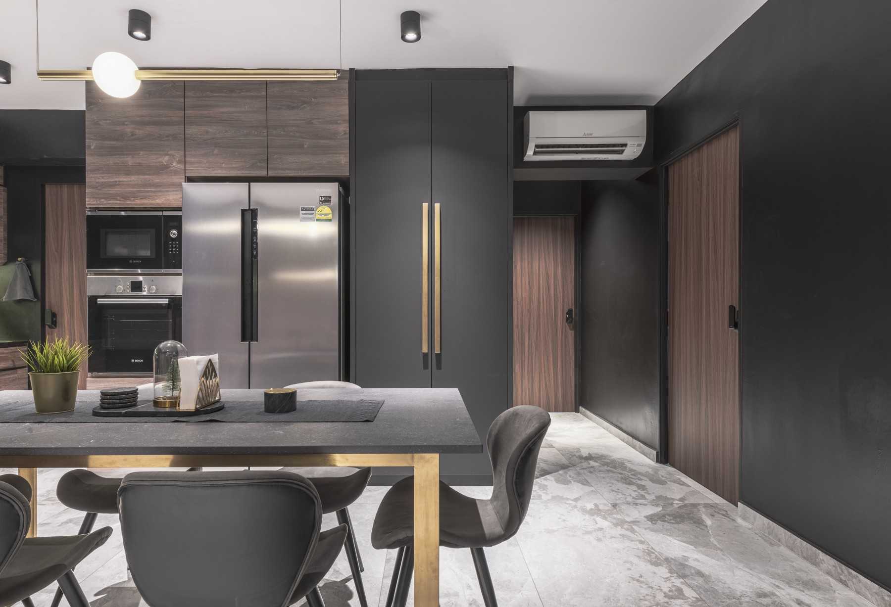 Contemporary Dining Room with Dining Table and Lighting