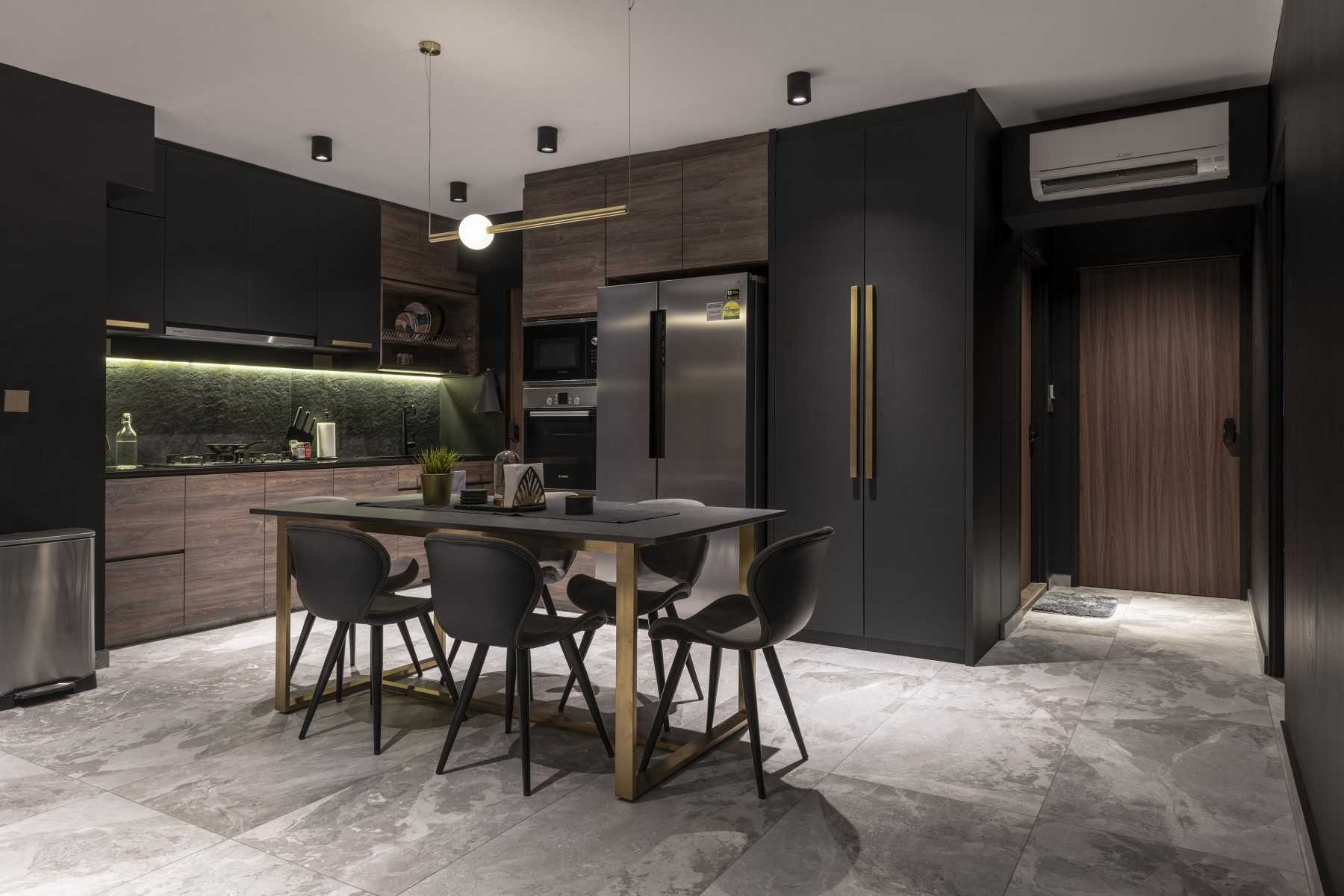 Contemporary Dining Room with Countertop and Open Kitchen