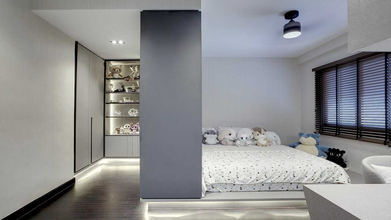 Scandinavian Bedroom with Platform Bed and Ceiling Light