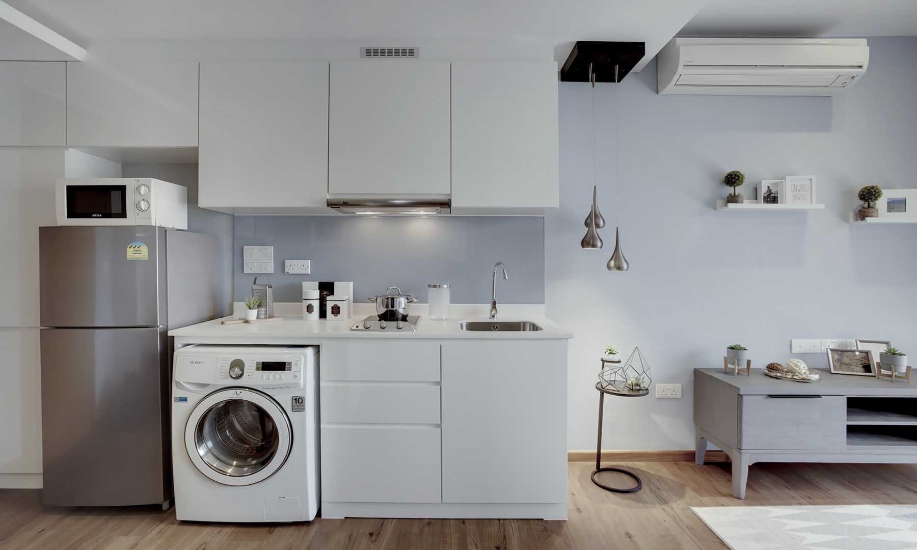 Transitional Kitchen with Laundry Area and Open Kitchen