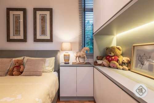 Contemporary at Lilydale Condominium