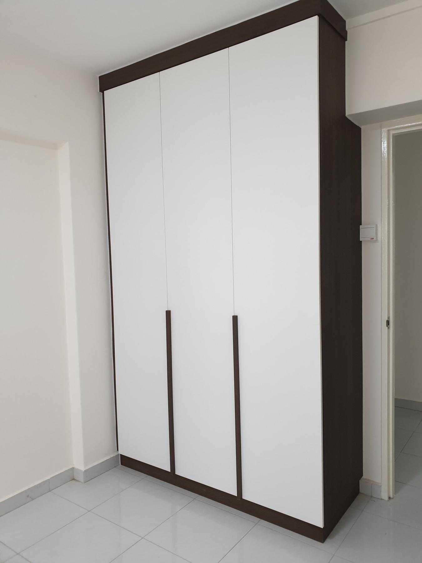 Contemporary Bedroom with Homogeneous Tiles and Wardrobe
