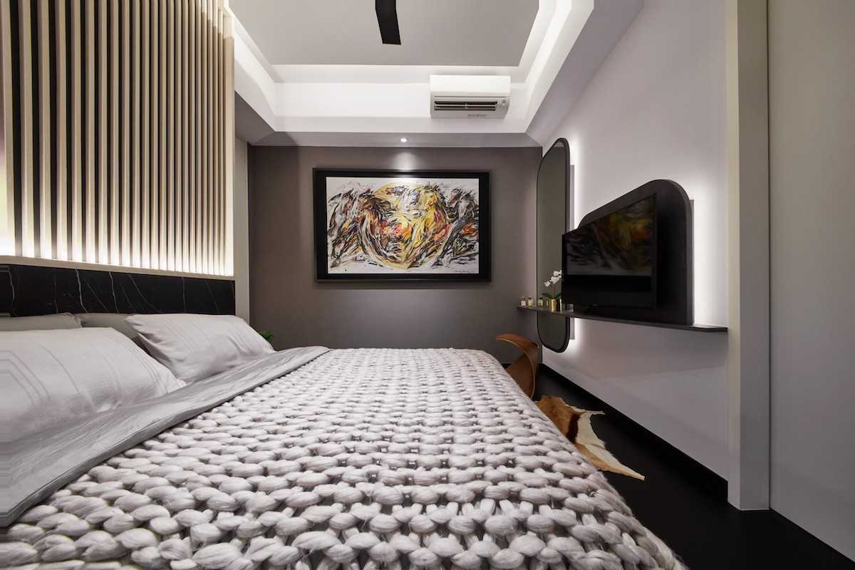 Modern Bedroom with Paintings and Queen Bed
