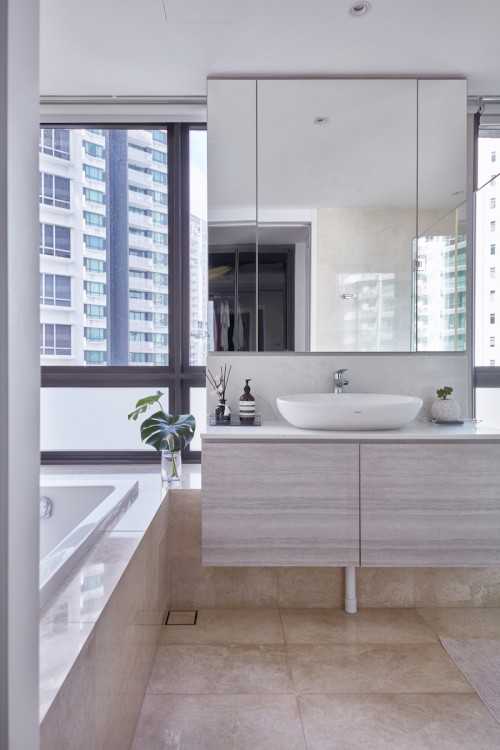 Modern Bathroom at The Trilight