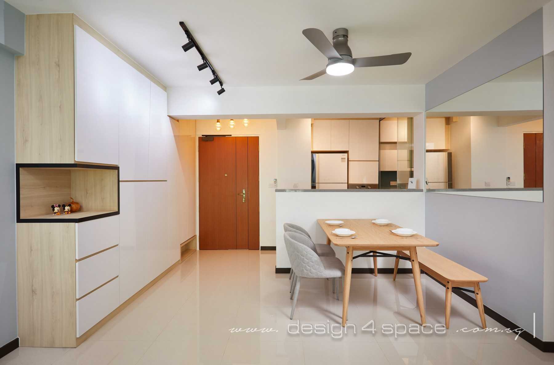 Scandinavian Dining Room with Dining Table and Dining Chairs