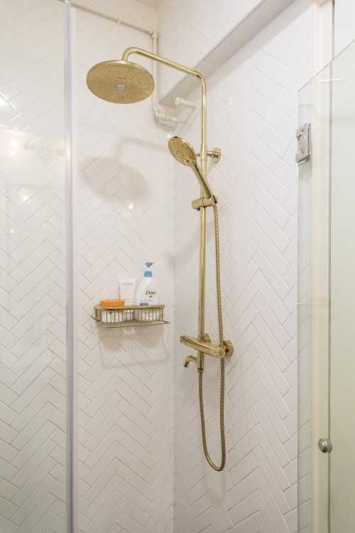 Scandinavian Bathroom at J & M Apt