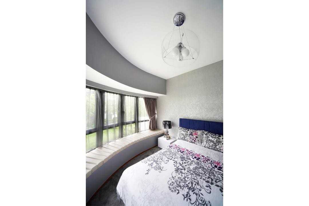Contemporary Bedroom with Bay Window and Queen Bed
