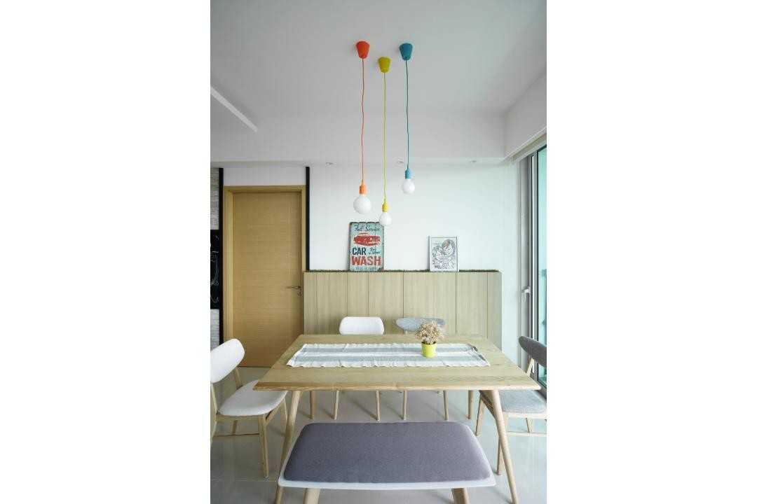 Scandinavian Dining Room with Drop Light and Dining Table