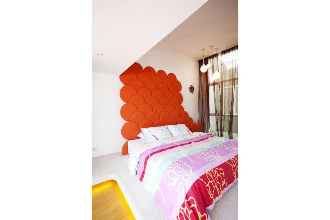 Vintage Bedroom with Feature Wall and Queen Bed