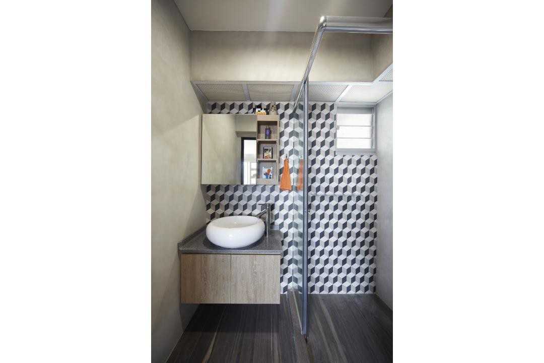 Eclectic Bathroom with Mirror and Bathroom Storage