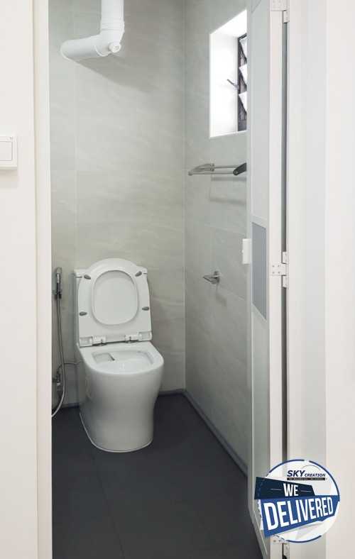 Modern Bathroom at Petir Road