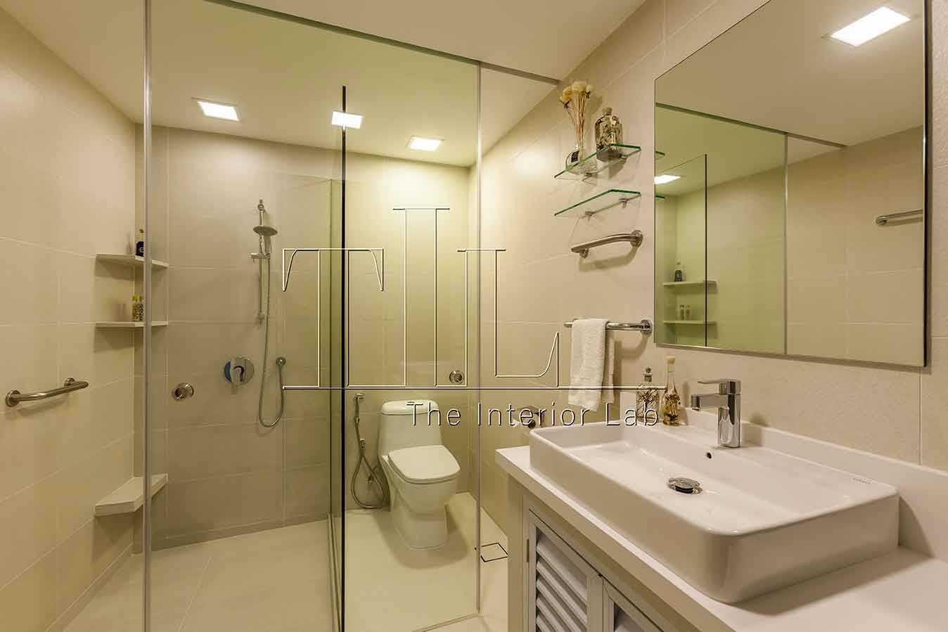 Vintage Bathroom with Countertop and Homogeneous Tiles