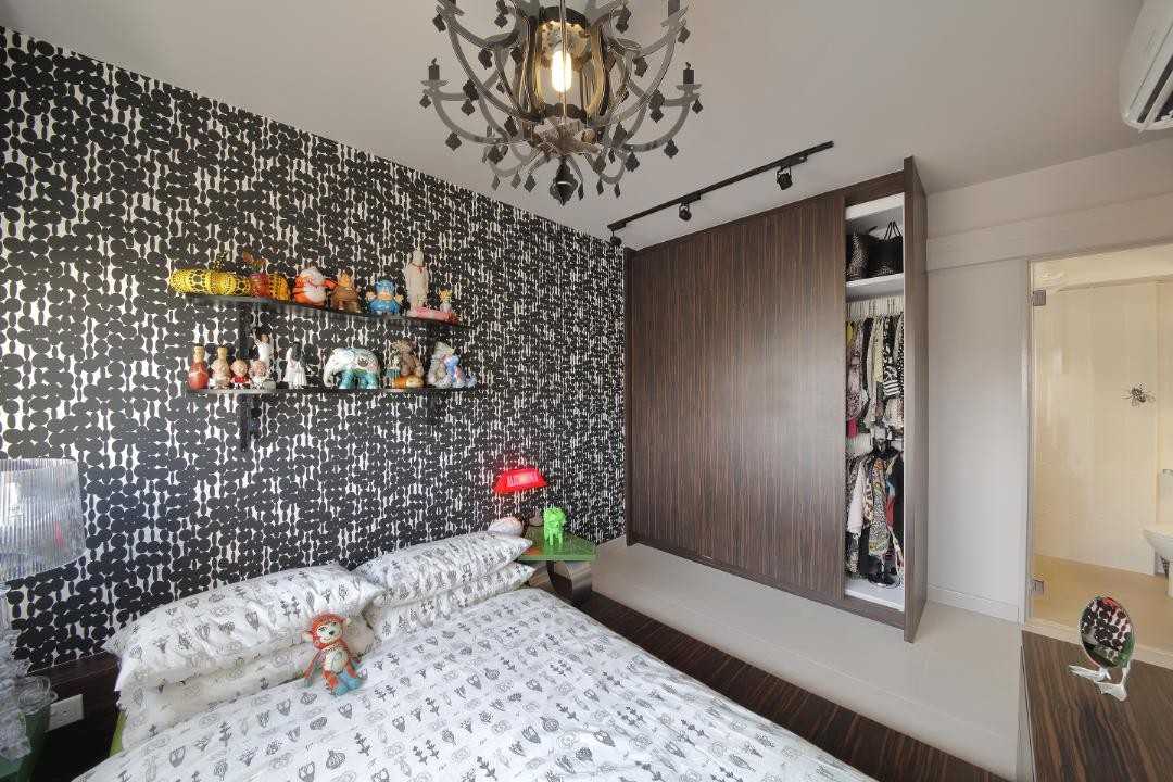 Transitional Bedroom with Feature Wall and Wardrobe