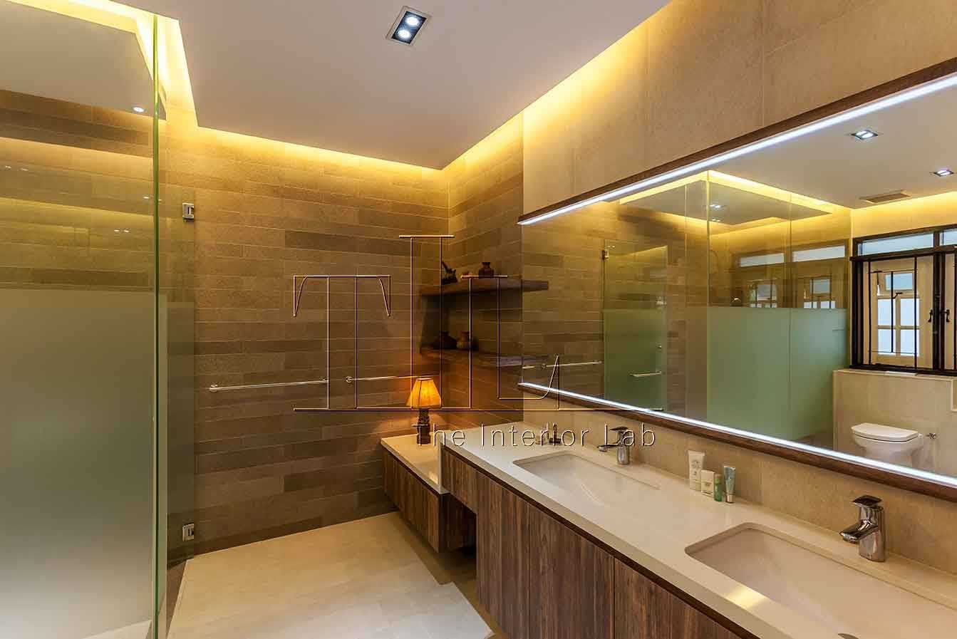 Contemporary Bathroom with Mirror and Shower Screen
