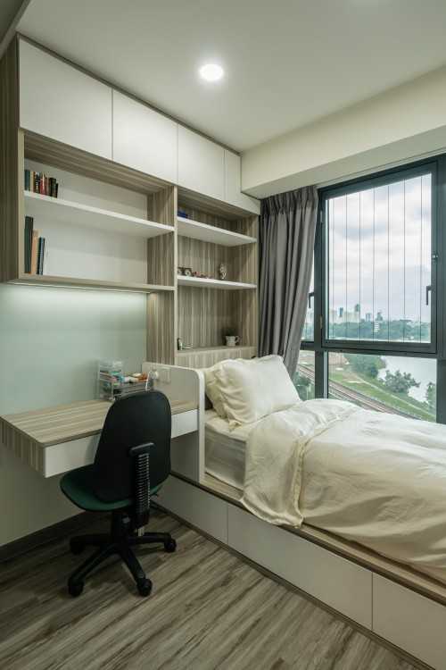 Modern Bedroom at Lake Grande