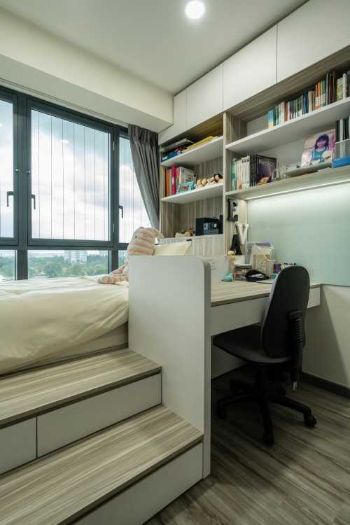 Modern Bedroom at Lake Grande