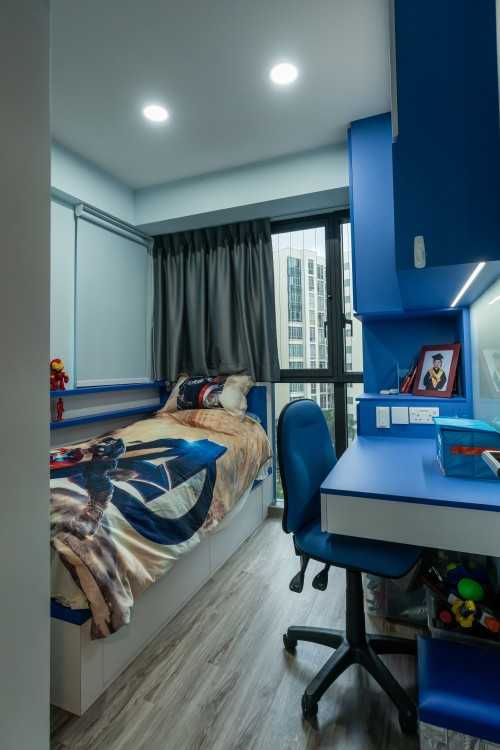 Modern Bedroom at Lake Grande