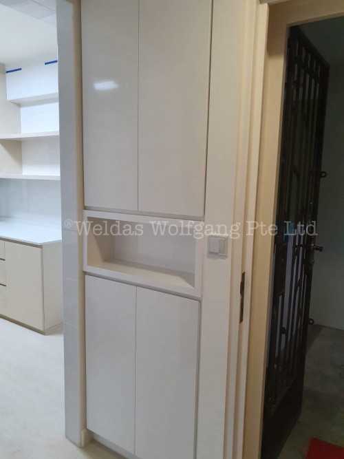 Contemporary Kitchen at 4-room RESALE @ Punggol Way