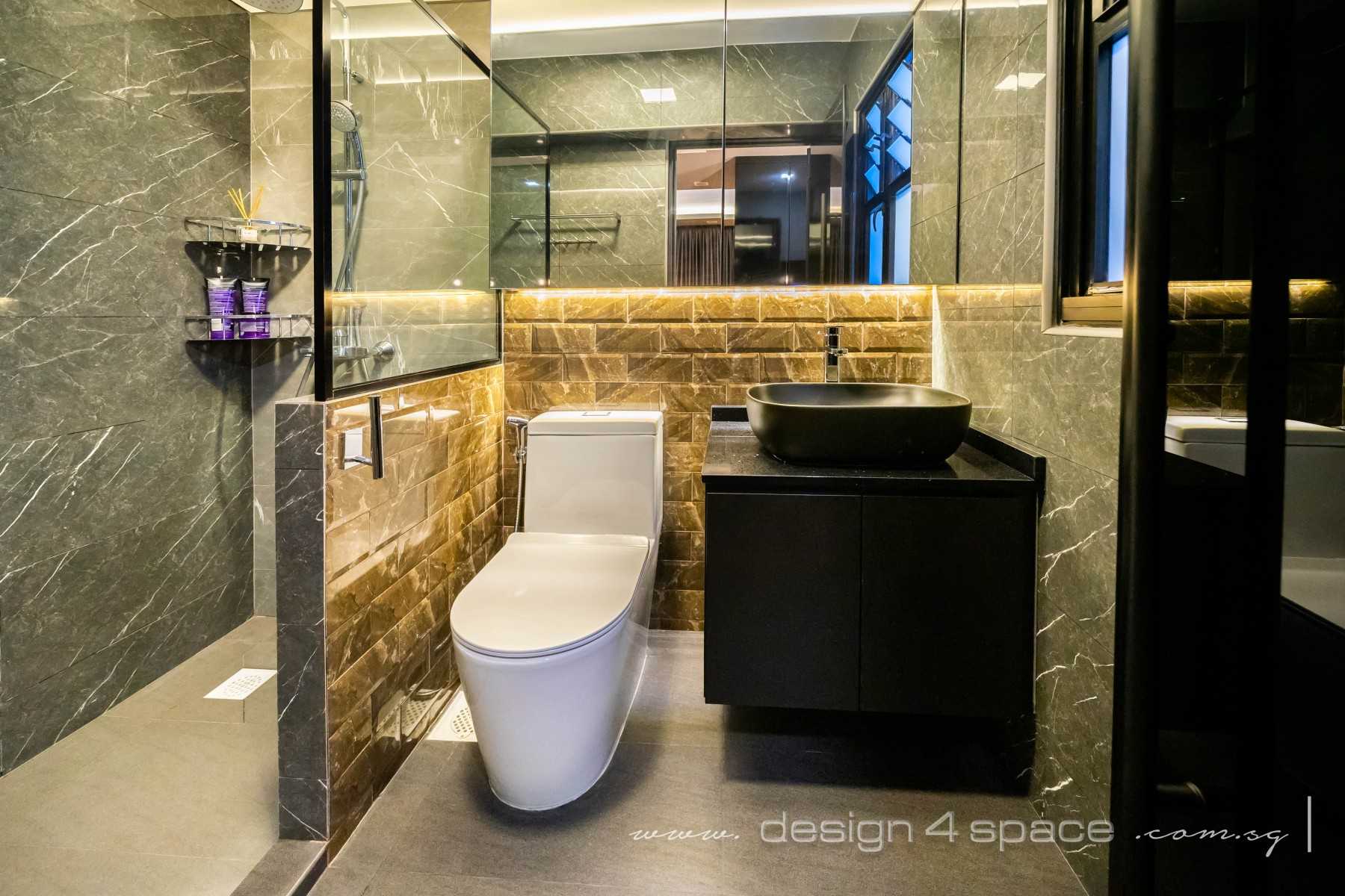 Modern Bathroom with Mirror and Bathroom Storage
