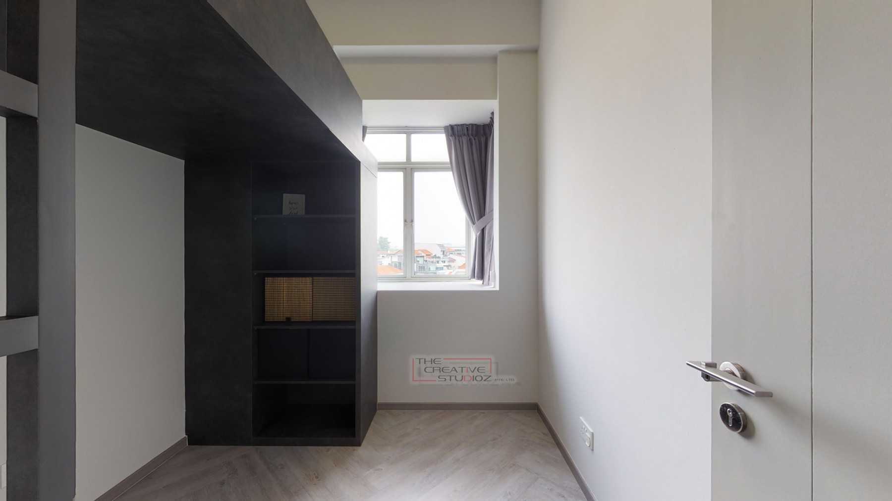 Minimalist Bedroom with Vinyl Flooring and Flooring