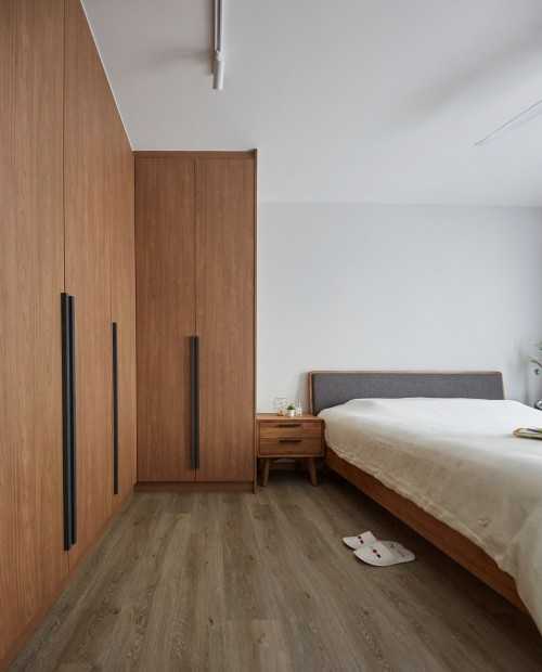Modern Bedroom at Alkaff