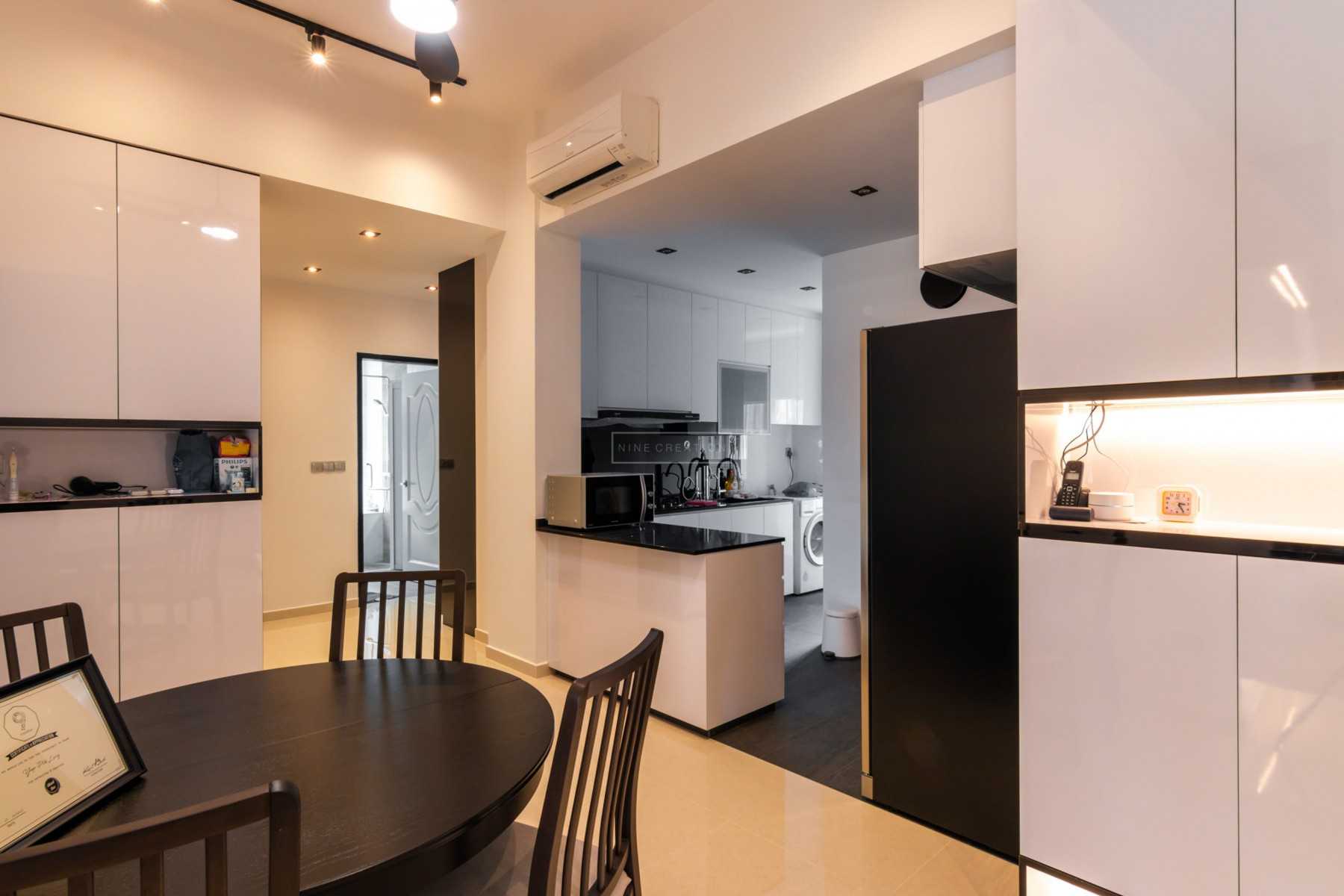 Contemporary Kitchen with Countertop and Open Kitchen