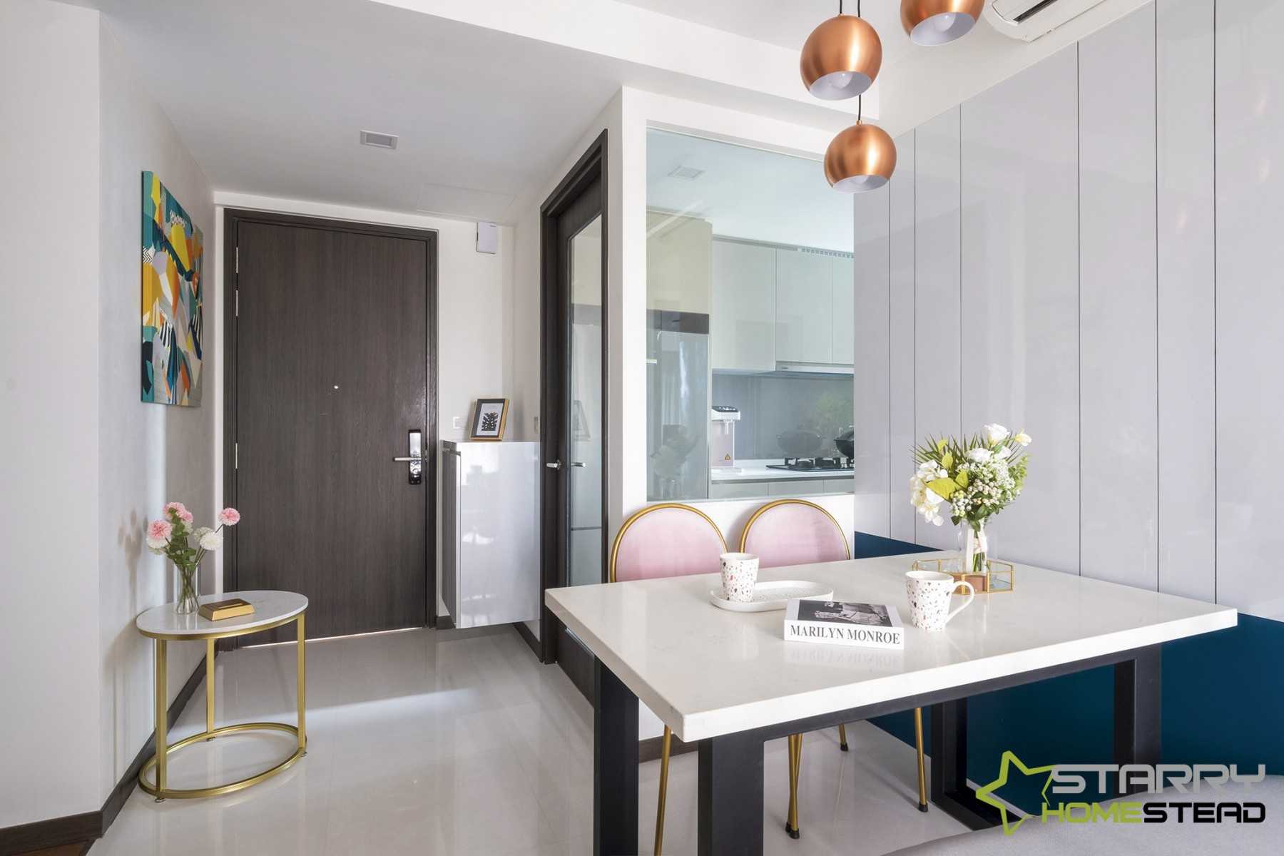 Modern Dining Room with Feature Wall and Seating Bench
