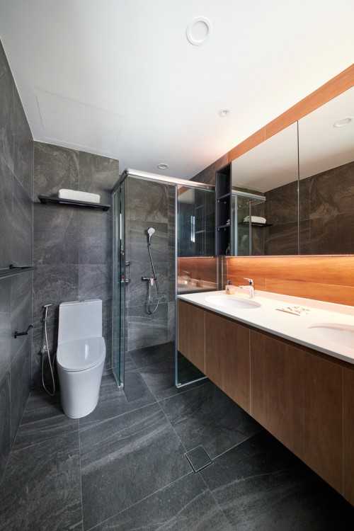 Modern Bathroom at Southaven II