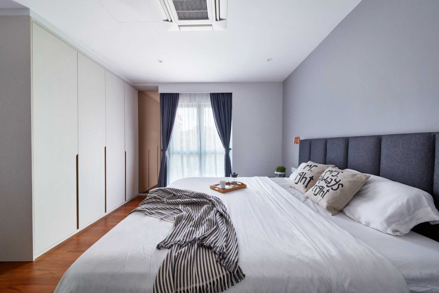 Modern Bedroom with Wood Flooring and Wardrobe