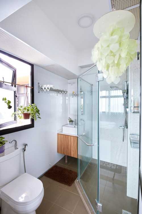 Eclectic Bathroom at Buangkok