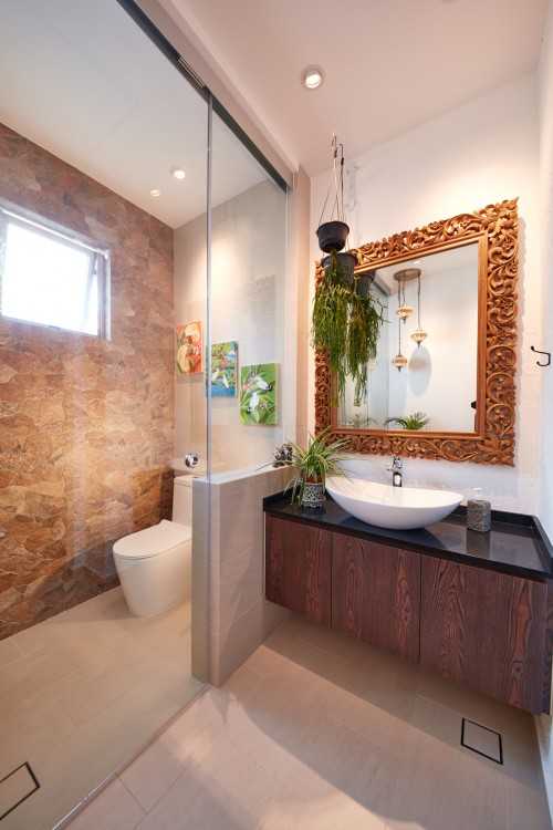 Country Bathroom at Tanjong Rhu