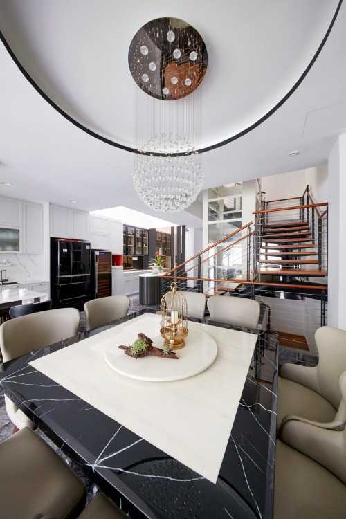 Modern Dining Room at Kerong Walk