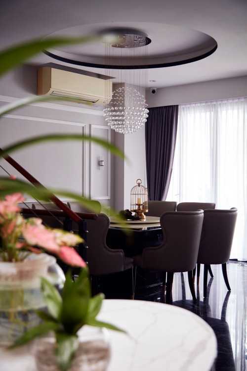 Modern Dining Room at Kerong Walk