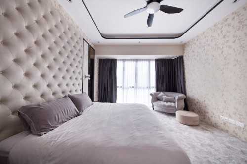 Modern Bedroom at Kerong Walk