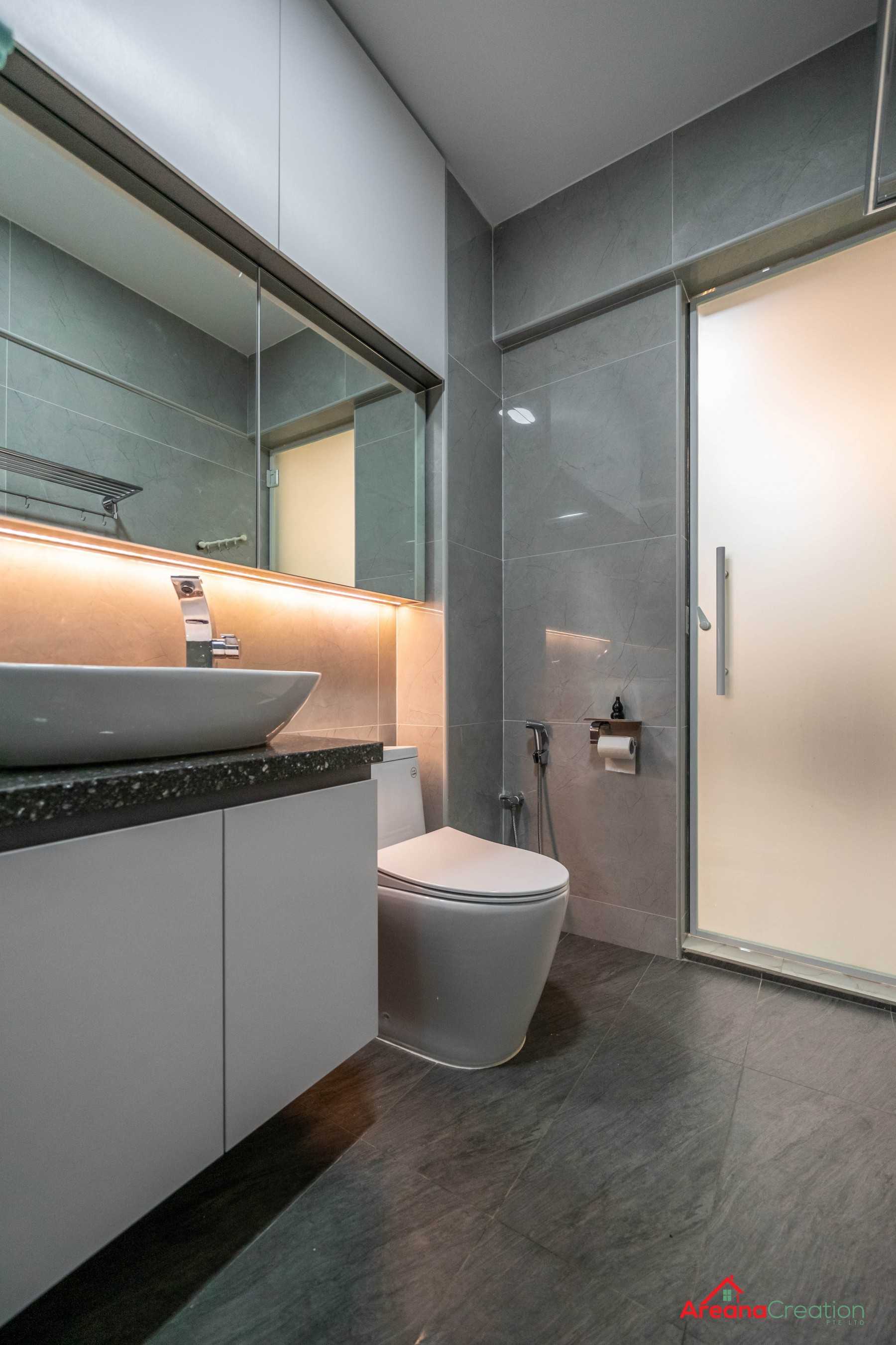 Contemporary Bathroom with Homogeneous Tiles and Mirror