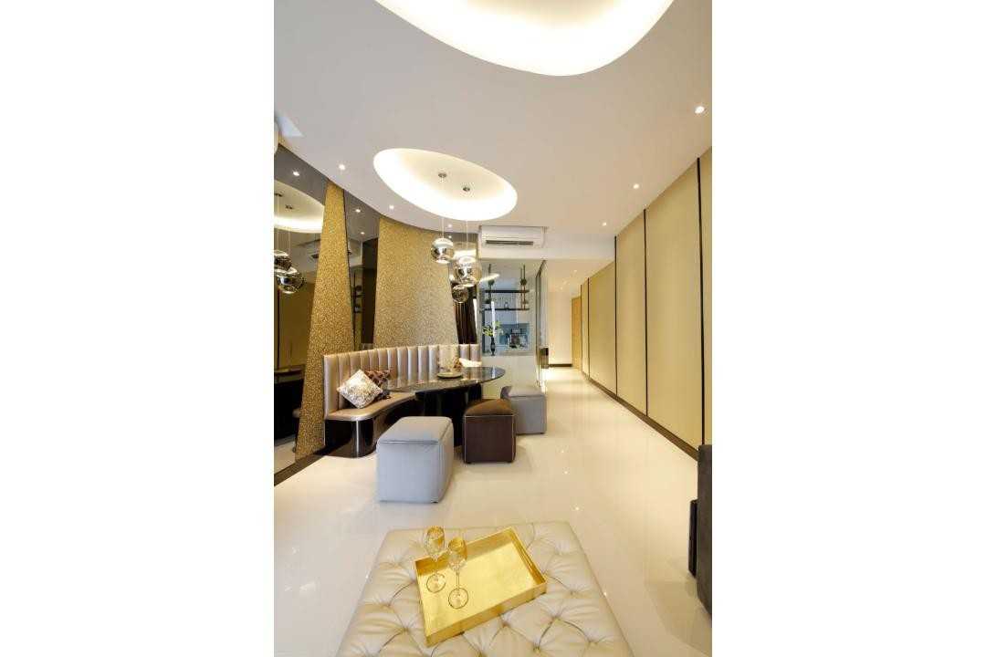Contemporary Dining Room with Cove Lighting and Stools