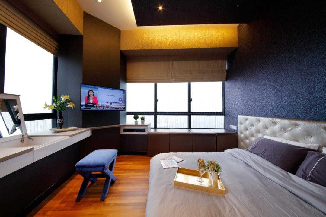 Contemporary Bedroom with Wood Flooring and Curtain
