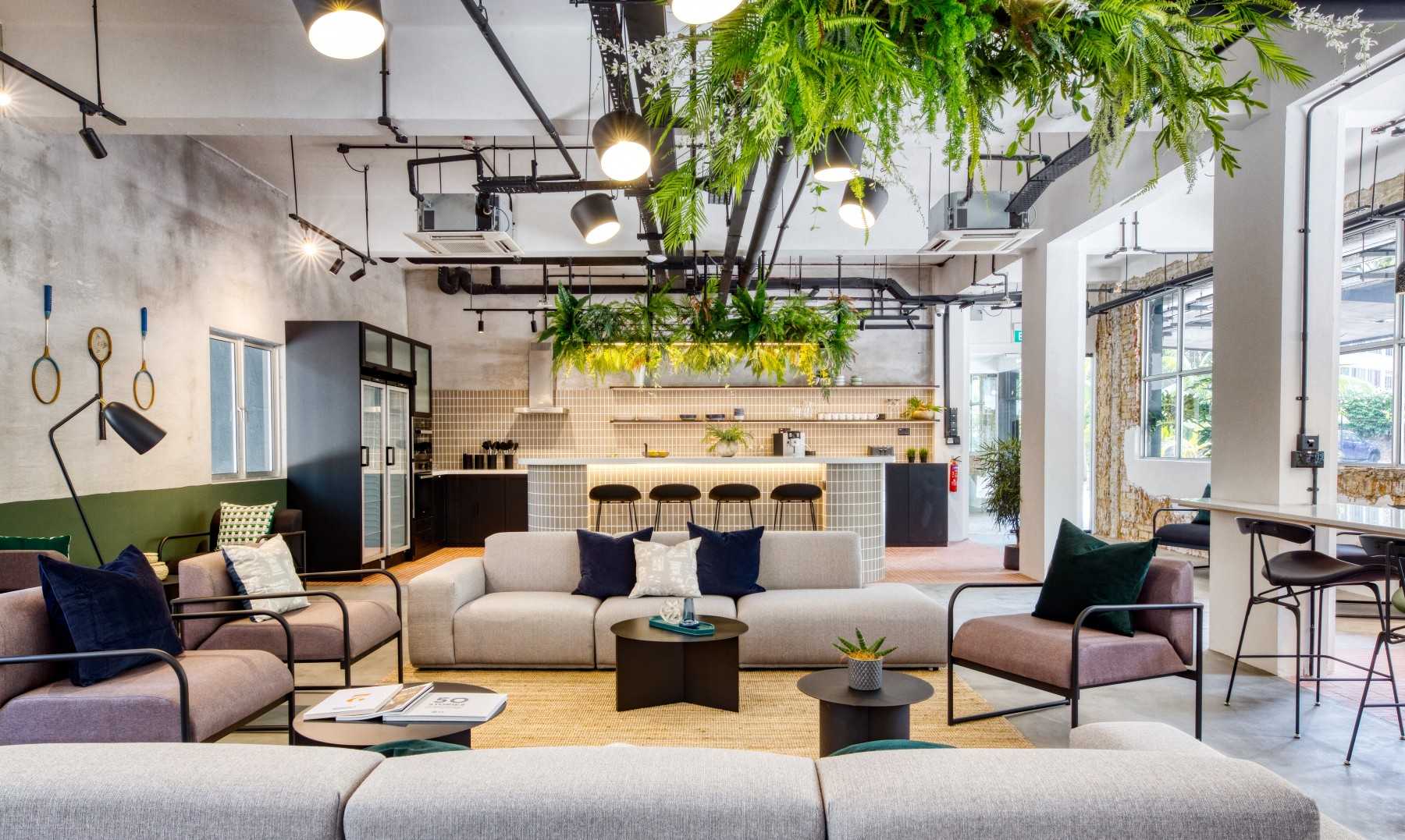 Transitional Office with Bar Counter and Sofa