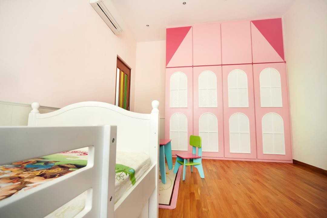 Eclectic Kids Room with Children's Storage and Children's Beds