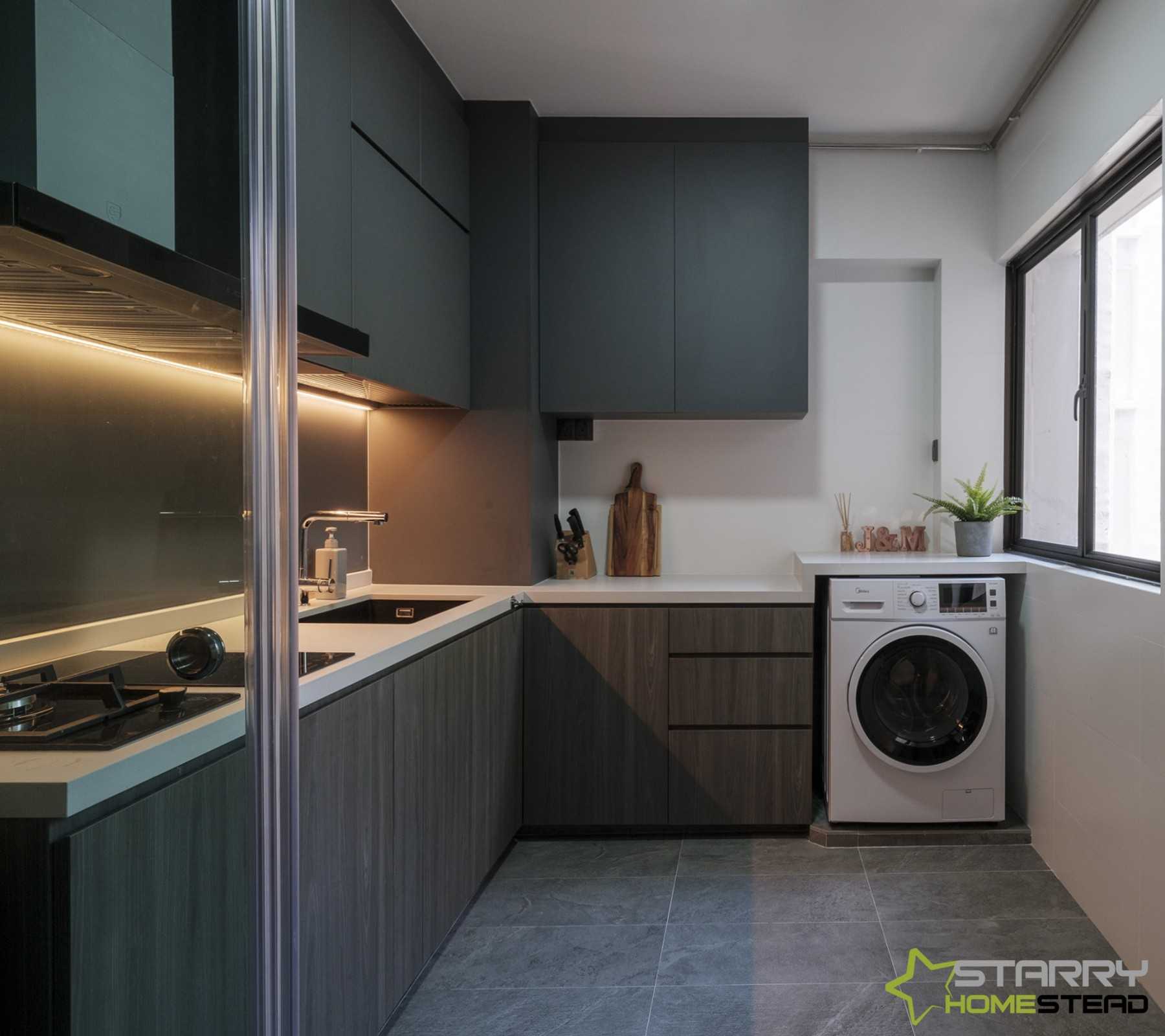 Modern Kitchen with Countertop and Marble Floor