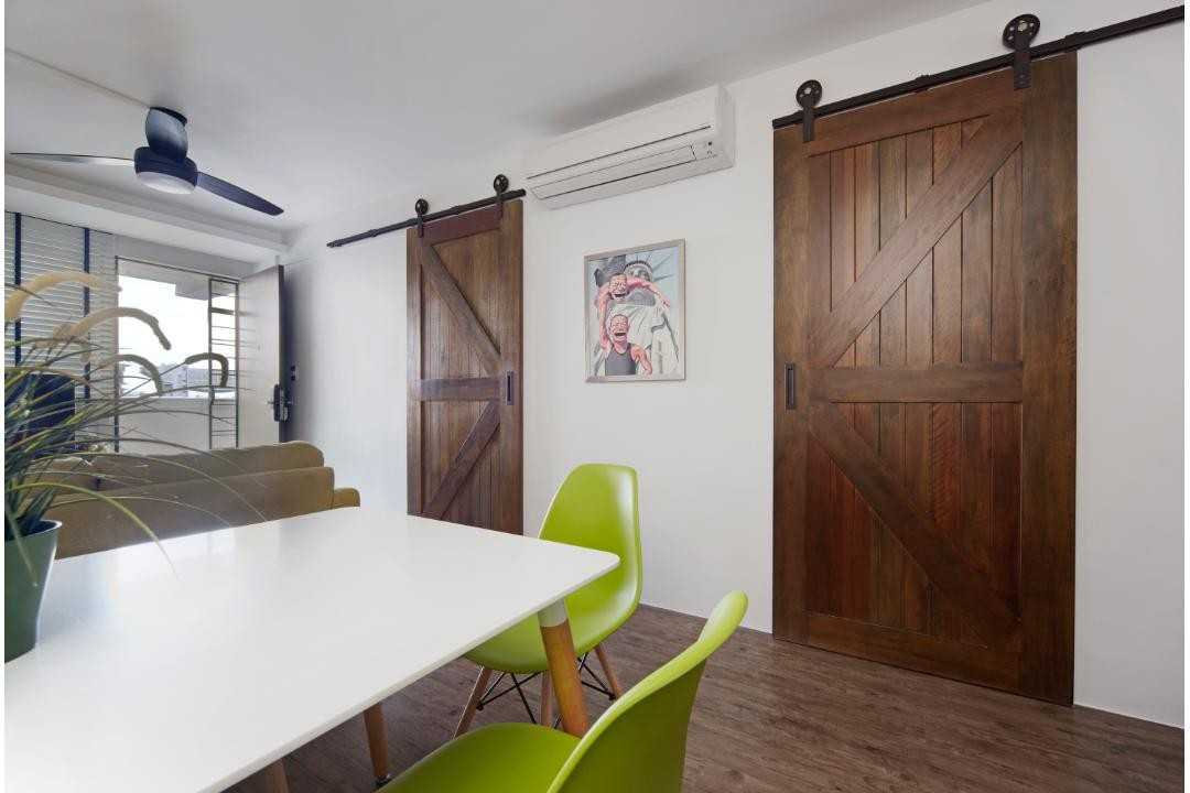 Modern Hallway with Dining Table and Dining Chairs